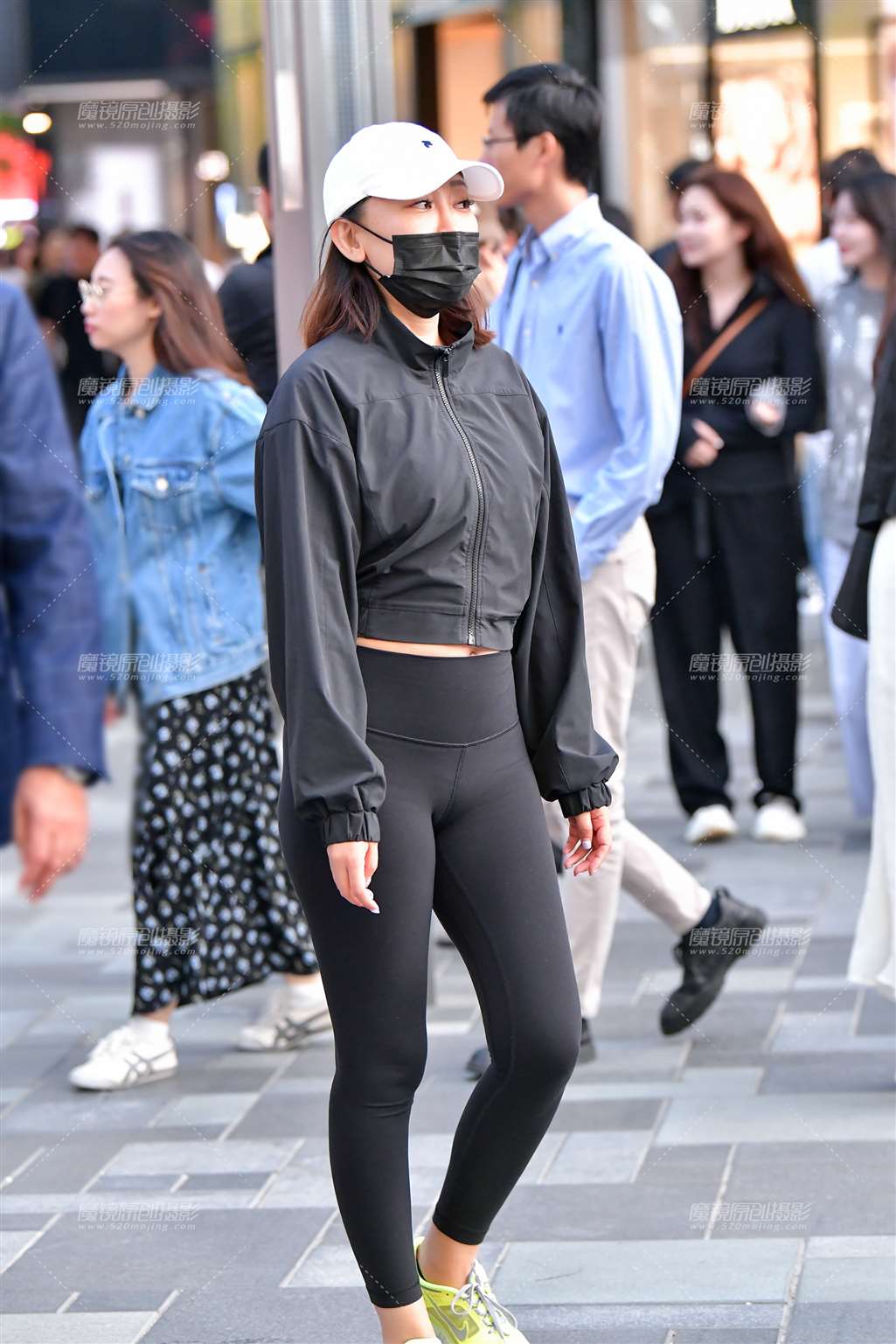 图片[5]-韵味黑色紧身裤美女-街拍流行馆