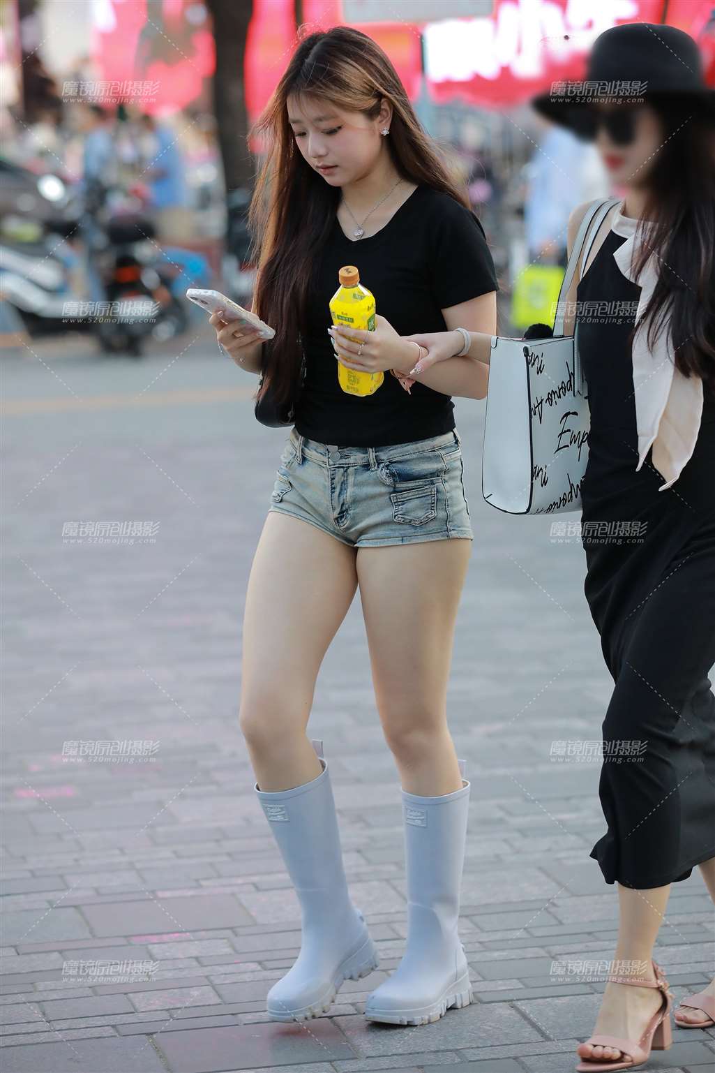 图片[5]-牛仔热裤小妹-街拍流行馆