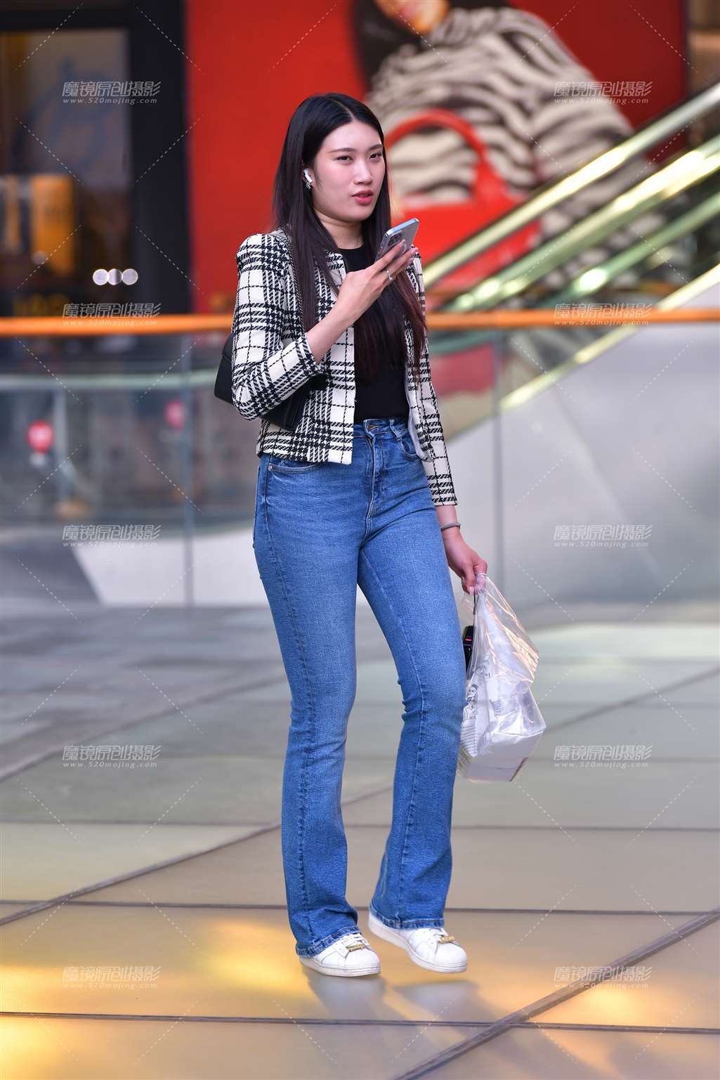 图片[5]-白皙牛仔裤美女-街拍流行馆