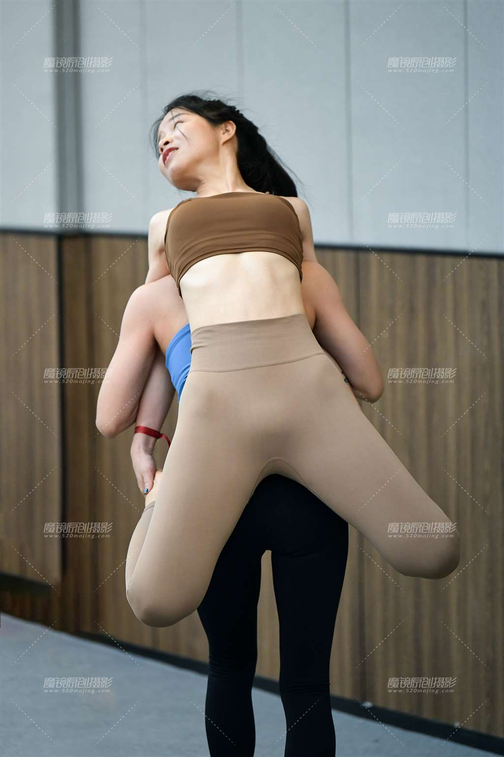 图片[5]-腼腆舒展优美瑜伽美女-街拍流行馆