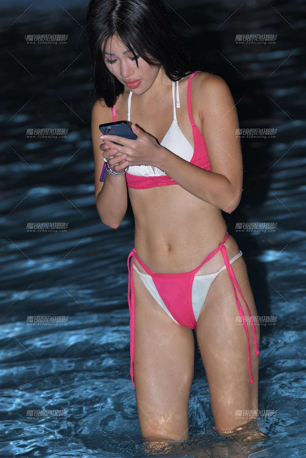 图片[4]-池边美女秀泳装-街拍流行馆