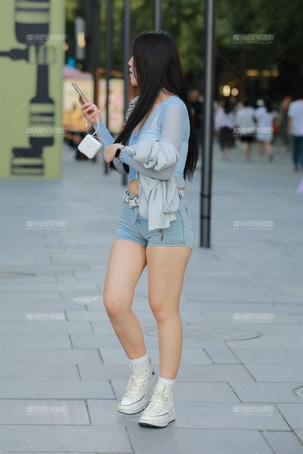 图片[5]-丰韵牛仔热裤美女-街拍流行馆
