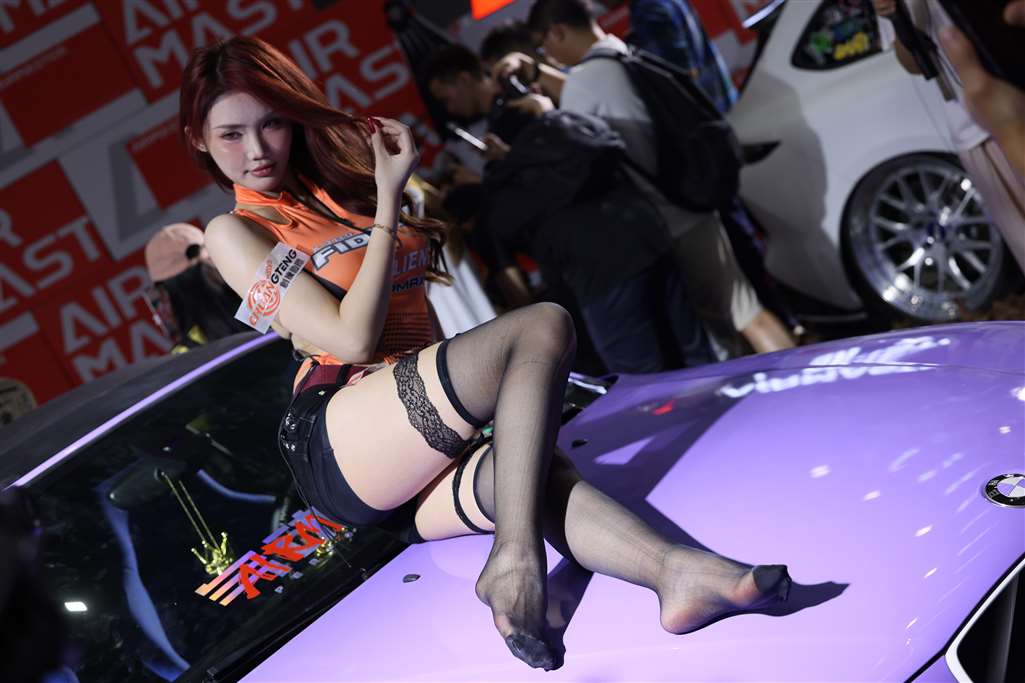 图片[5]-小思佳的长筒黑丝美腿-街拍流行馆