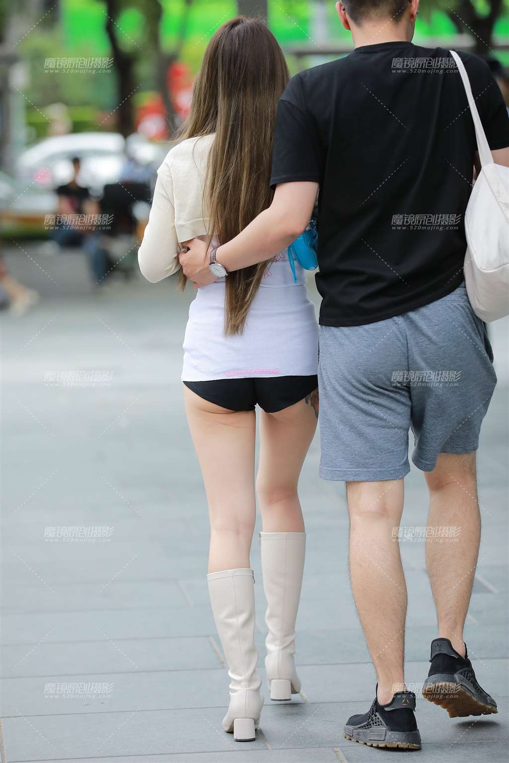 图片[2]-黑热裤女友-街拍流行馆