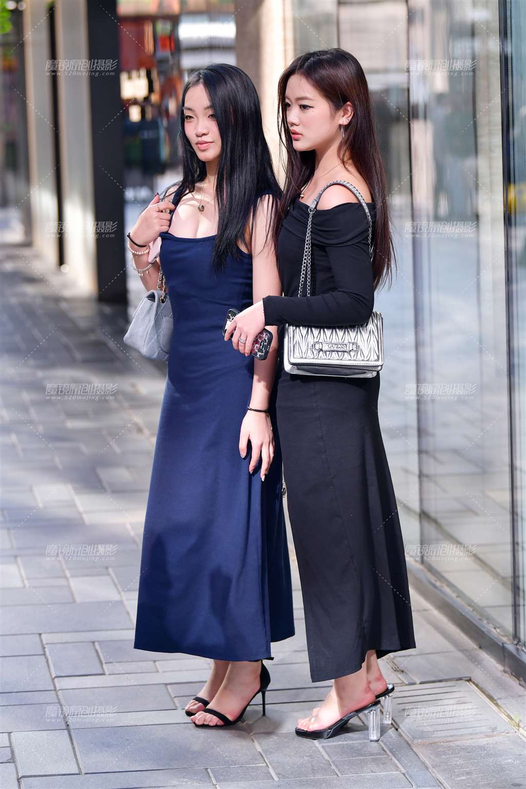 图片[3]-闺蜜高跟高挑美女-街拍流行馆