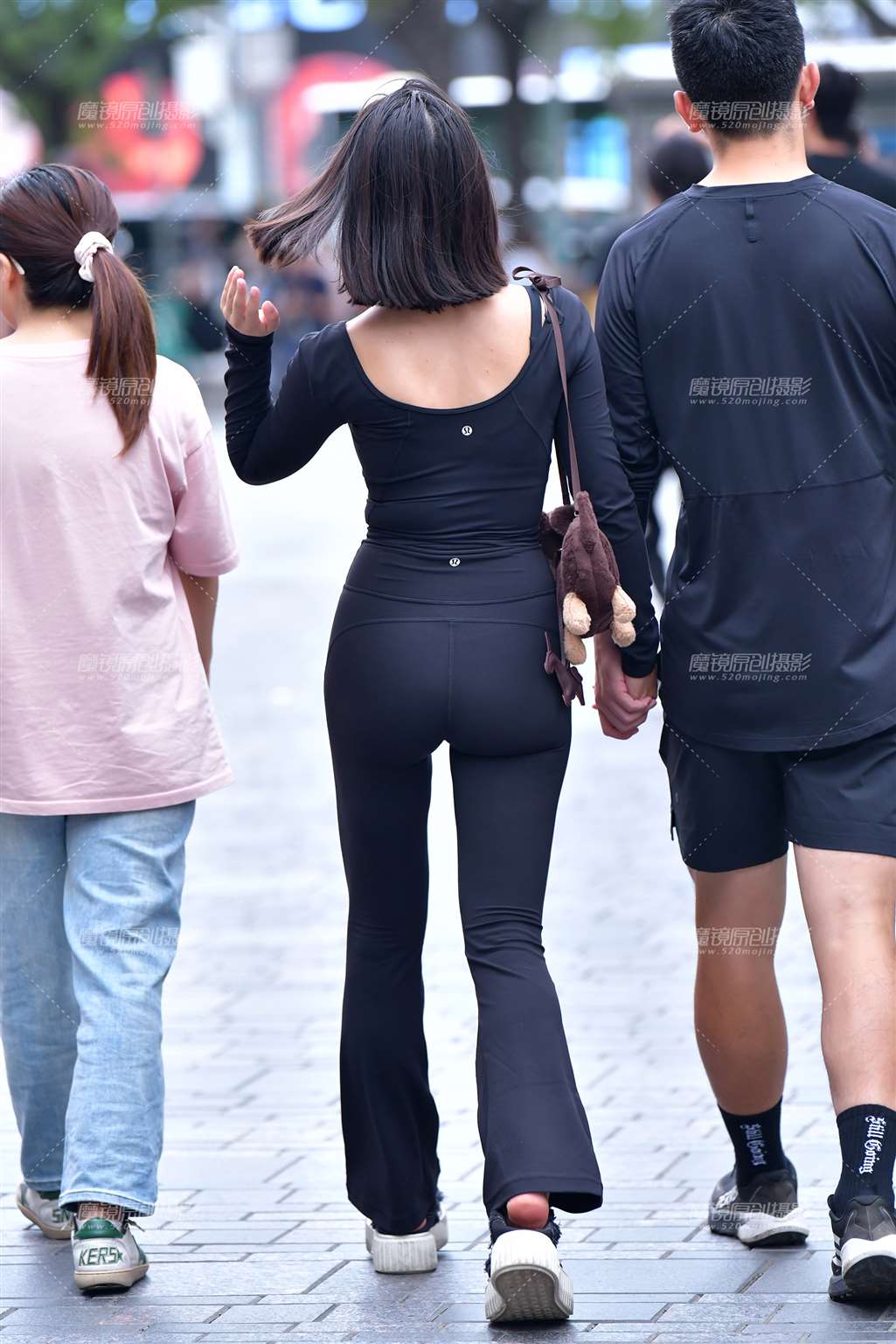 图片[4]-紧身衣紧身裤美女-街拍流行馆